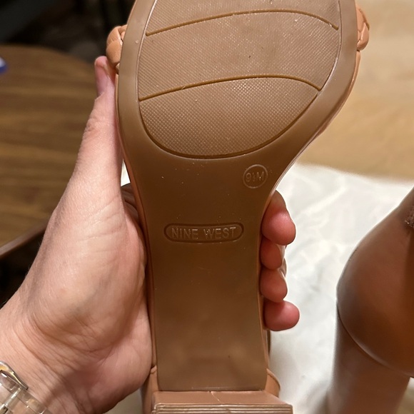 Nine West Tan Braided Strap Heels Size 9.5
New without Tags - Picture 8 of 10
